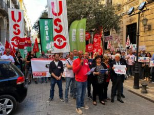 Manifestació davant del Parlament — 8 de novembre de 2022